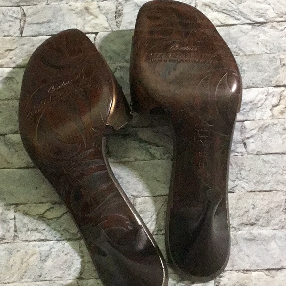 COUTURE DONALD J PLINER HEELS - Picture 3 of 3